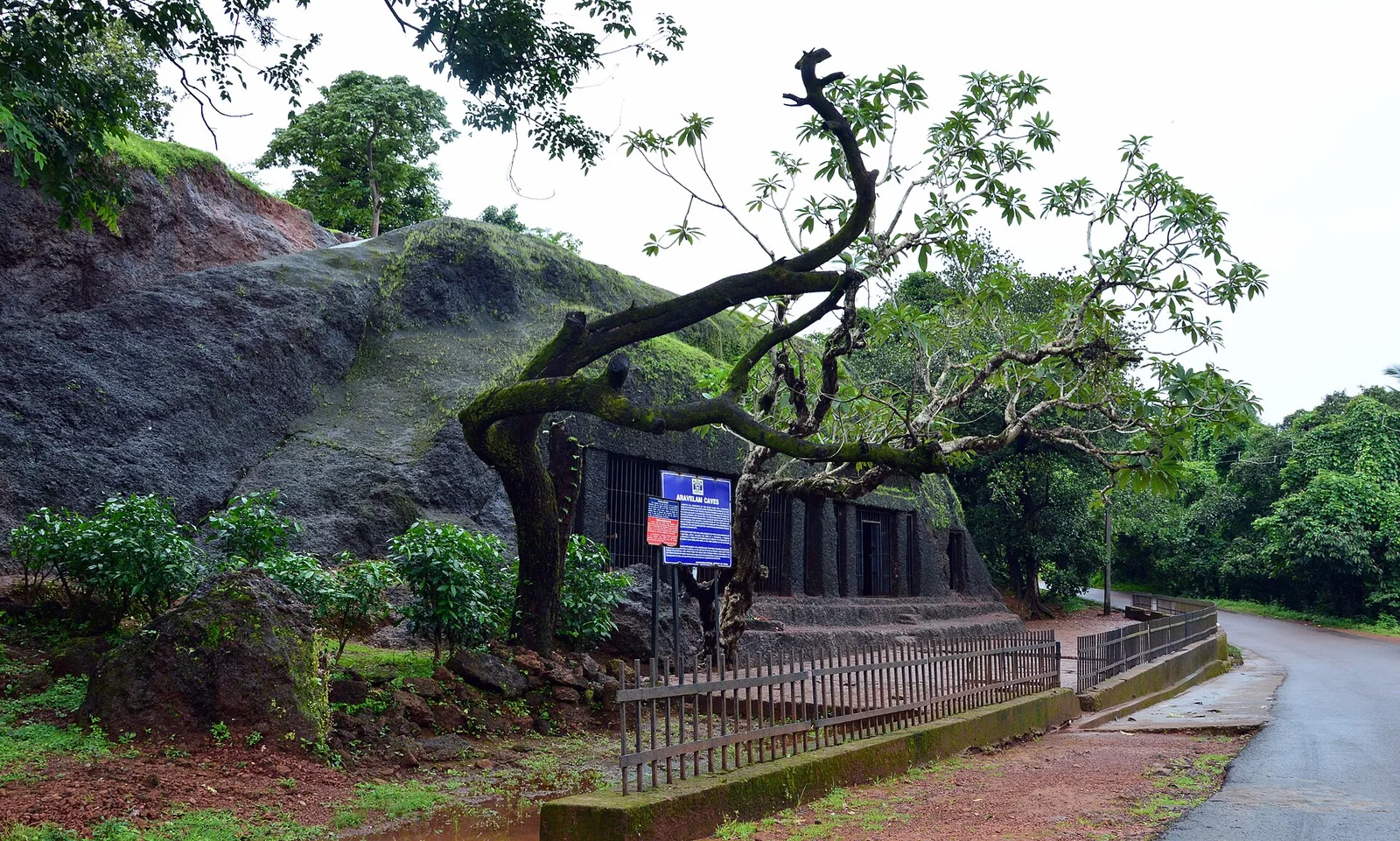 Arvalem Caves